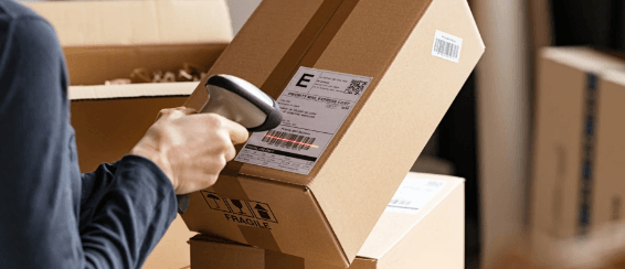 Send Parcel from United Arab Emirates to Canada